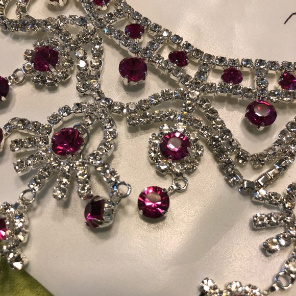 New Necklace with earrings - Picture 6 of 7